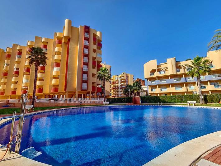Apartamento para 4 personas, con terraza y piscina para niños en La Manga