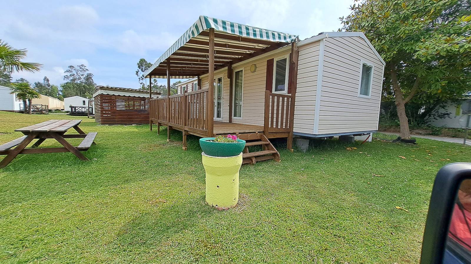 Chalet 'Bungalow T3 V - 15 Min From Nazaré' con piscina, terrazza e aria condizionata in Leiria District