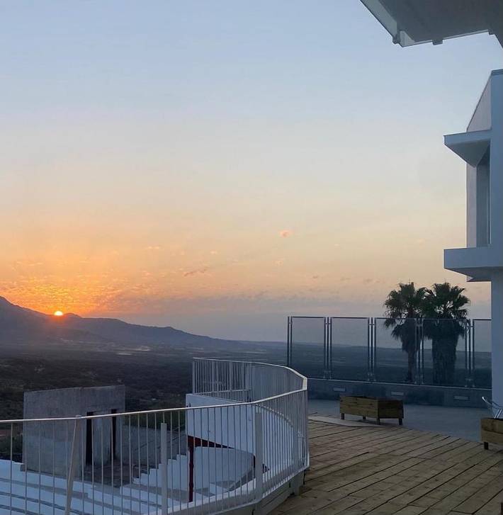 Hostal para 2 personas, con balcón además de jardín y vistas - 1