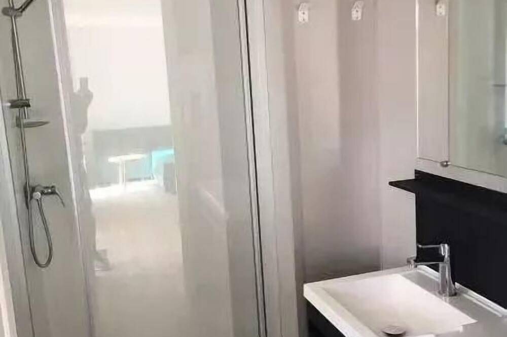 C- Mobil-home Caraïbes 2 chambres 6 personnes in La Bernerie-en-Retz, Côte de Jade
