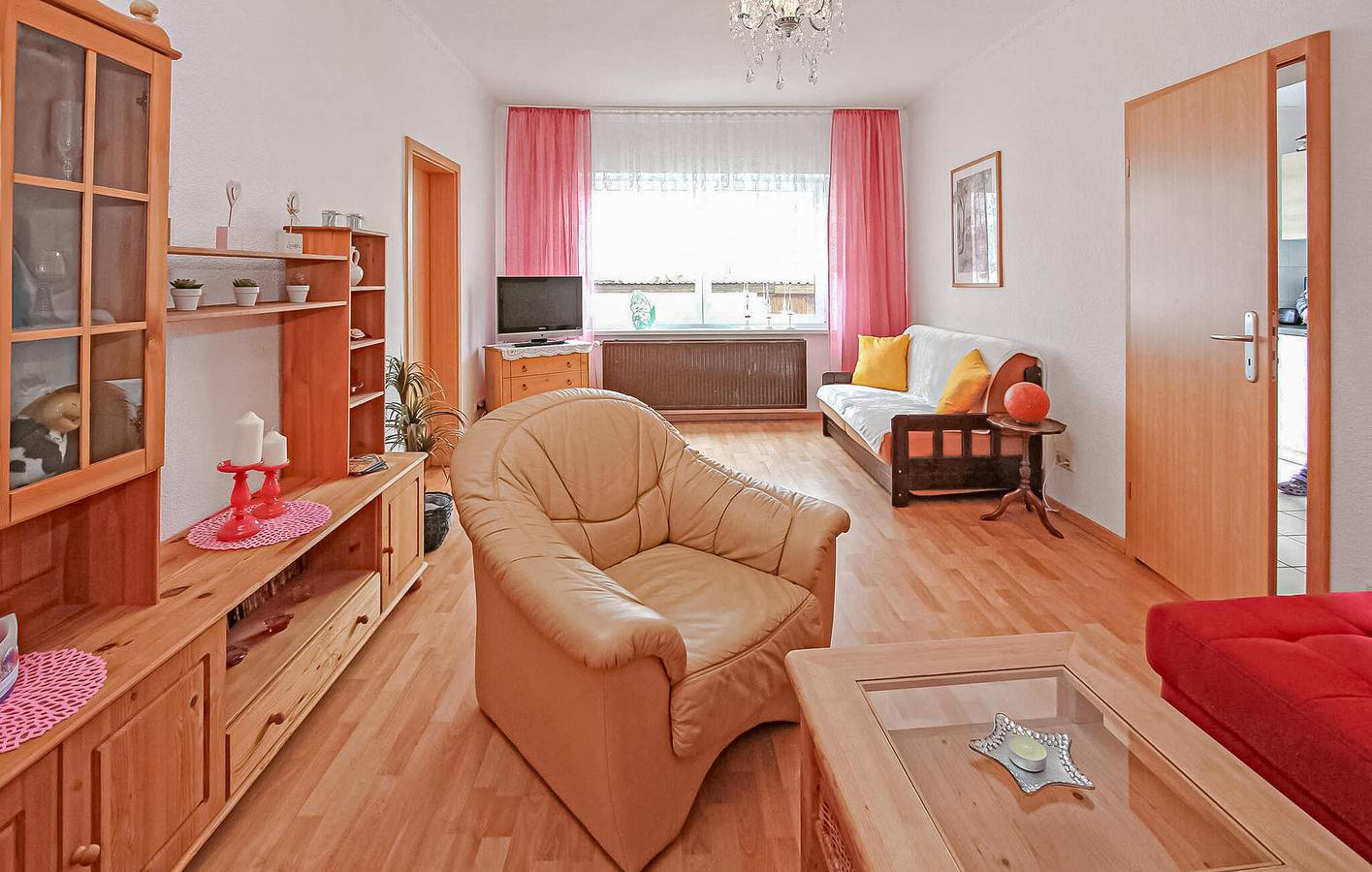 Apartamento vacacional entero, Sunny Beach Apartamento con 5 Instalaciones, 300m a Strandkorbverleih Utpatel in Drei Kaiserbäder, Heringsdorf