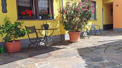 Ferienhaus für 2 Personen, mit Garten in Alken