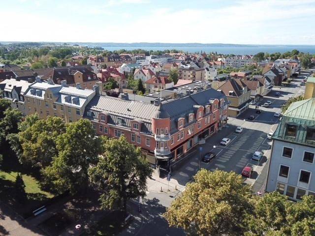 Hotel für 2 Personen, mit Balkon und Whirlpool sowie Terrasse in Huskvarna