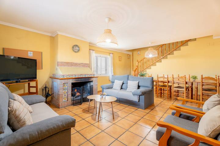 Casa rural para 40 personas, con balcón, Familias con niños en Comunidad Valenciana - 3