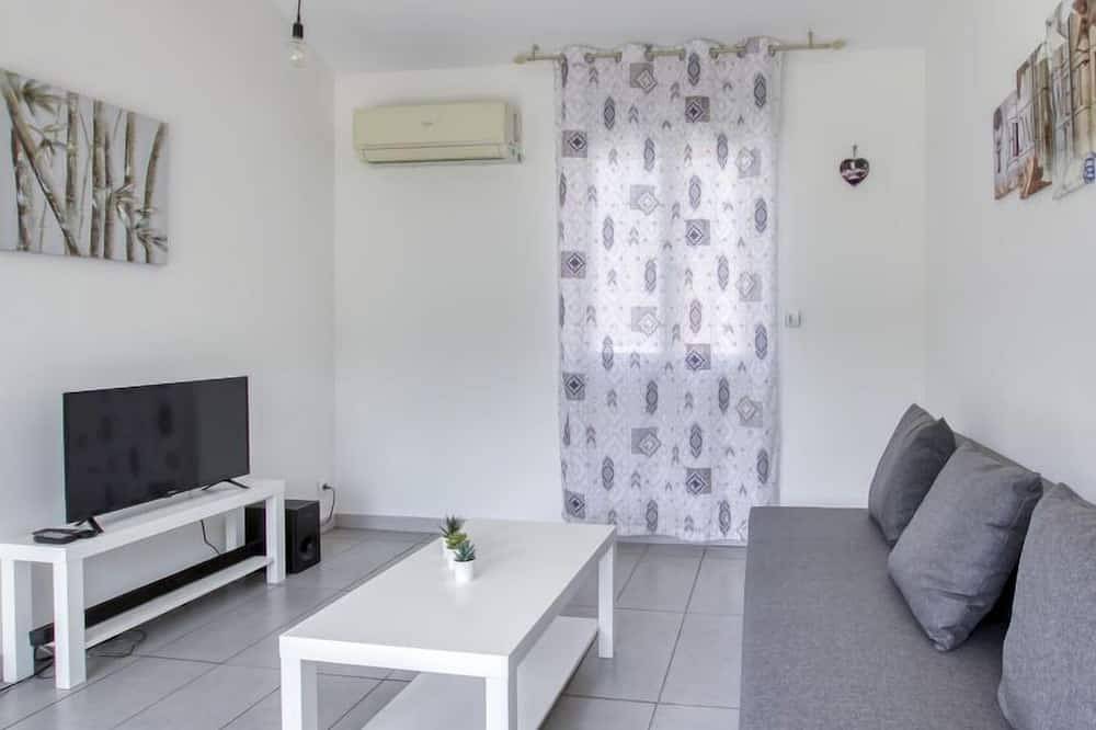 Entire apartment, La Mirapelle 2 by Interhome in Le Beausset, Toulon region