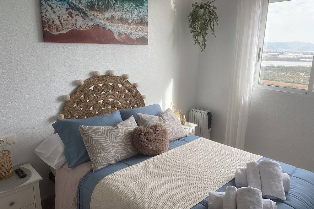 Apartamento entero, Bright apartment in Bolnuevo, with terrace and swing. sea views. in Bolnuevo, Mazarrón