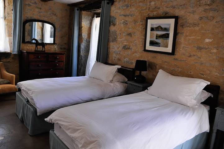 Location de vacances pour 20 personnes, avec jardin ainsi que jacuzzi et terrasse à Puyjourdes - 2