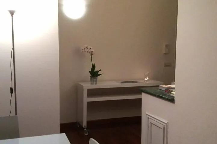 Apartamento entero, Acogedor apartamento en el centro histórico. in Alba, Langhe