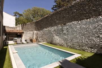 Gîte pour 6 personnes, avec jardin ainsi que terrasse et piscine à Peyriac-Minervois