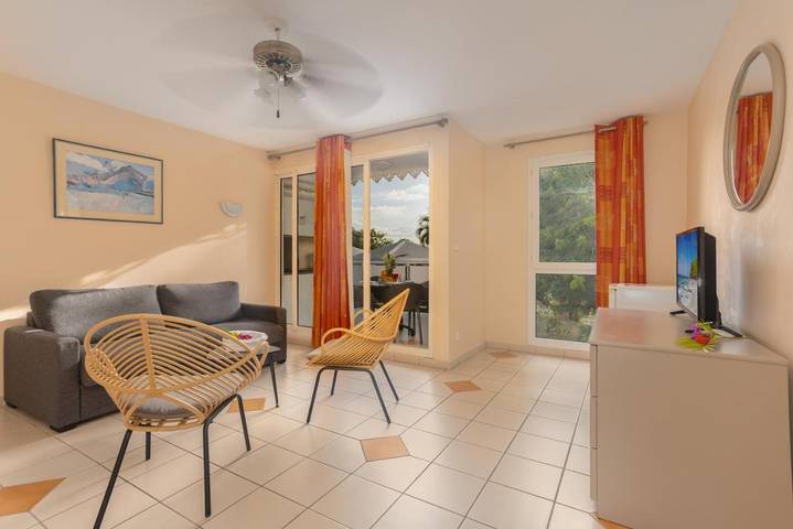 Hôtel pour 4 personnes, avec vue et jardin ainsi que bassin pour enfant et piscine dans Anse Corps de Garde - 2