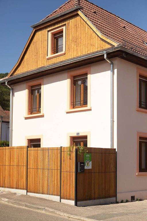 Gîte pour 10 personnes, avec sauna ainsi que jacuzzi et terrasse
