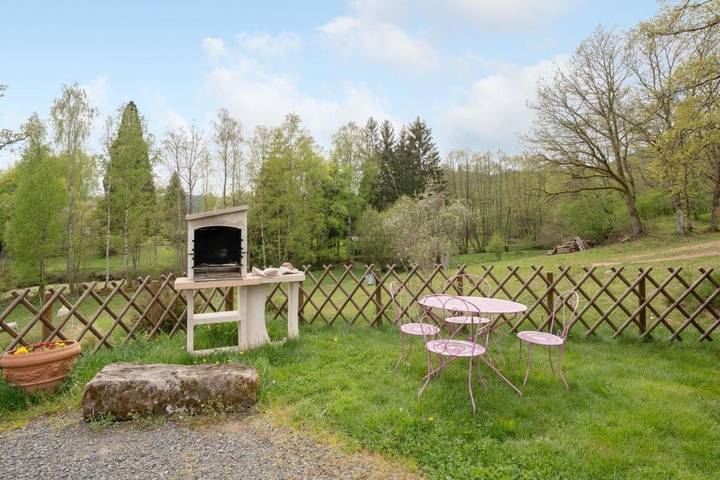 Gîte pour 6 personnes, avec jardin, animaux acceptés à Taintrux - 3