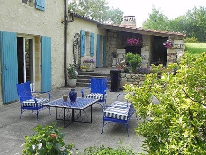 Gîte pour 3 personnes, avec vue et jardin à Belvès-de-Castillon - 4