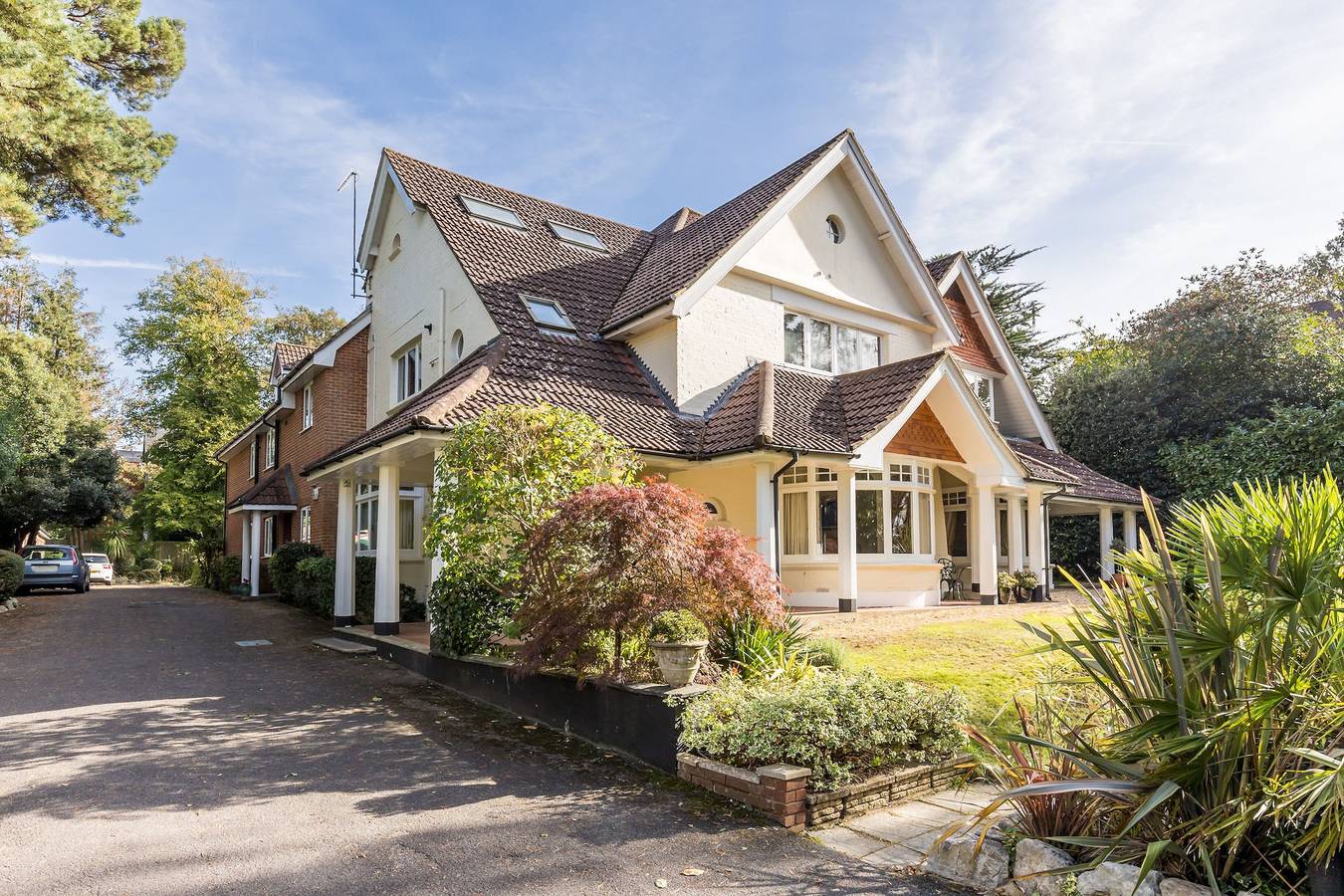 Entire apartment, The Gables Penthouse in Poole, South West England