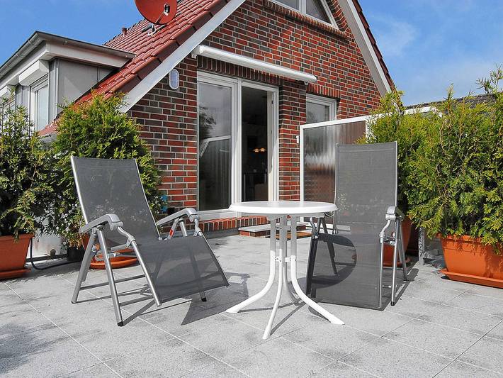 Ferienwohnung für 4 Personen, mit Balkon und Terrasse in Bensersiel - 2