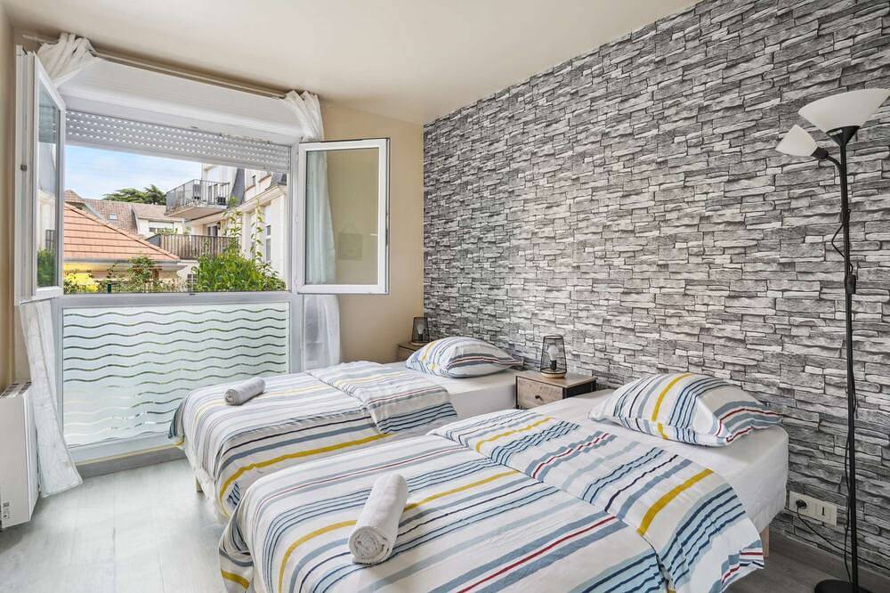 Apartamento entero, Chic aparte con terraza y aparcamiento in Sartrouville, Yvelines