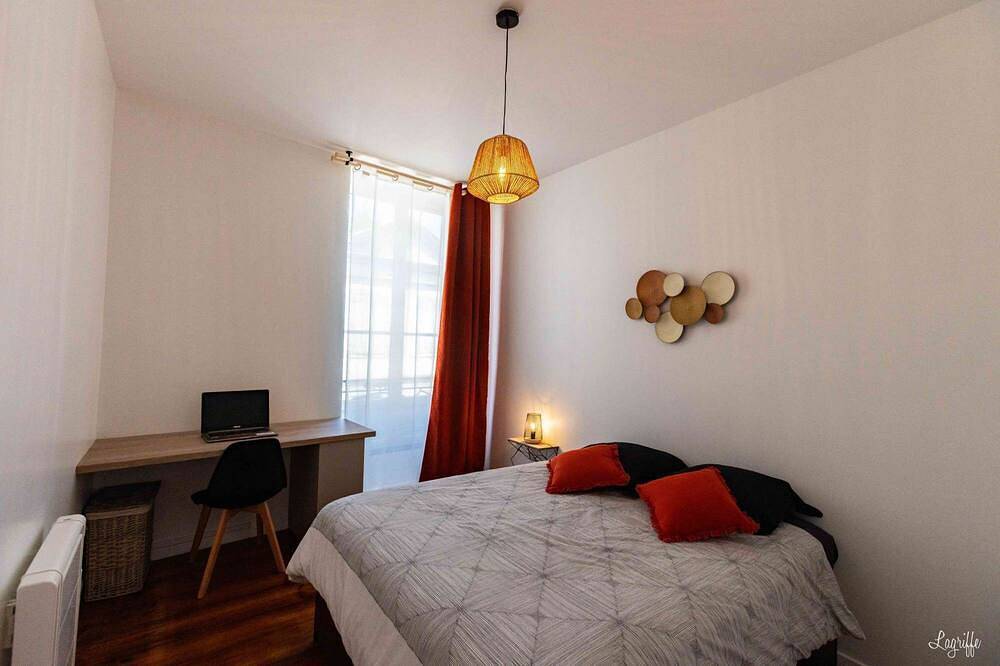 Entire apartment, T3 charming ideally located in the center of Bayonne near train station in Bayonne, Bayonne region