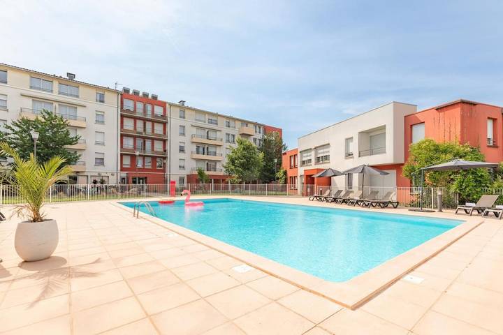Appart’hôtel pour 2 personnes, avec jardin et piscine, animaux acceptés