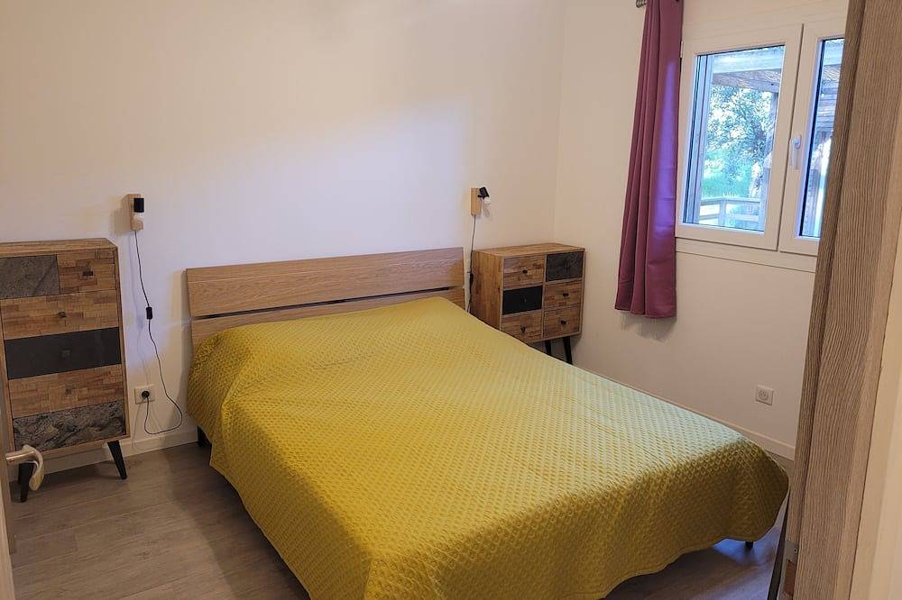 Large villa in the center of Porticcio near the sea in Porticcio, Grosseto-Prugna