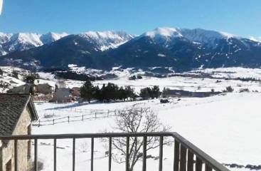 Gîte pour 6 personnes, avec balcon et vue à La Llagonne