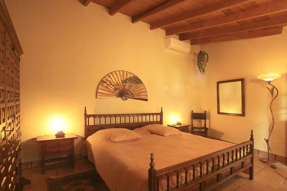 Ferienhaus in einem paradiesischen Garten mit Pool ganz für Sie allein in Las Candías, La Orotava
