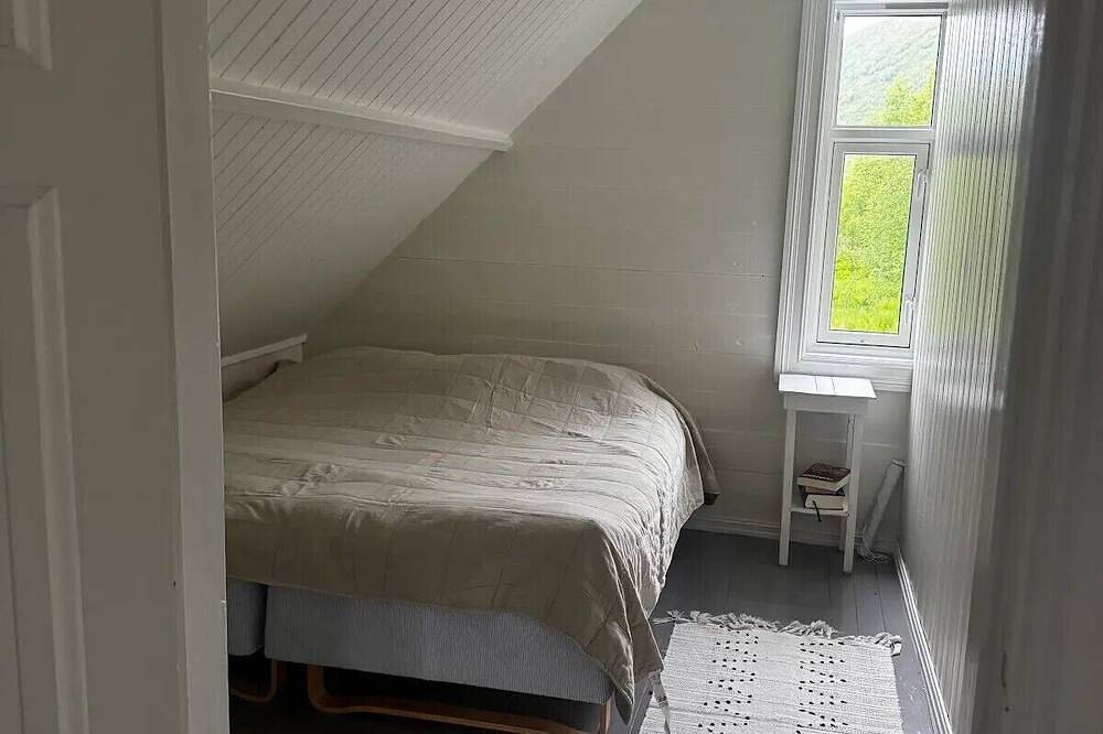 Charming cottage with seaview in Senja in Senja, Torsken