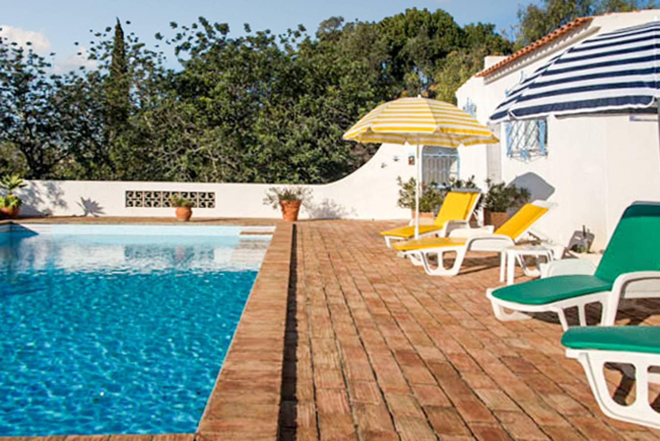 Charmantes Haus mit Pool in Faro in Santa Bárbara de Nexe, Faro
