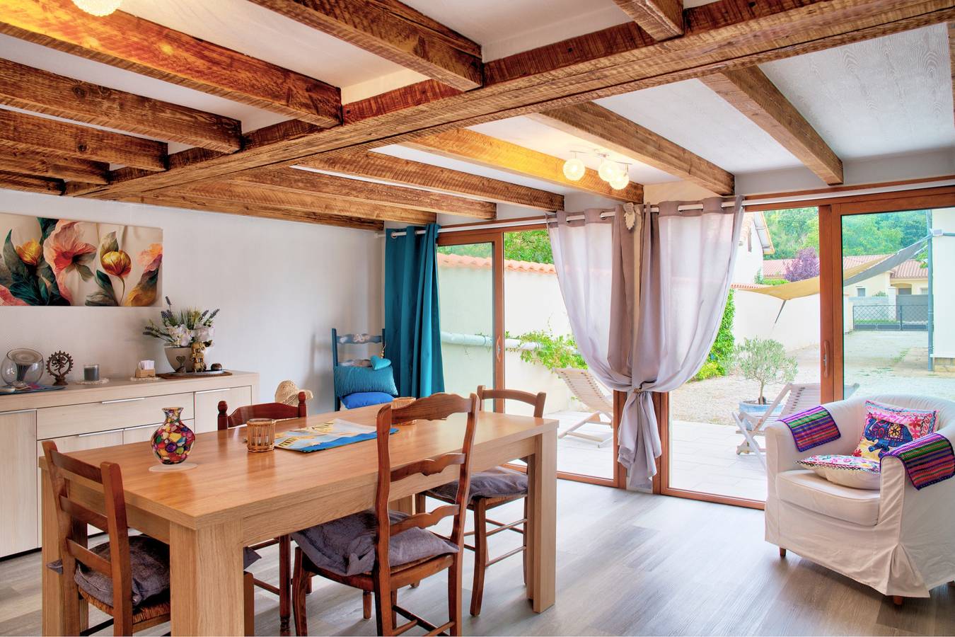 Les Tuilières – Chambre d’hôtes avec piscine et climatisation à Mouleydier in Mouleydier, Périgord Pourpre