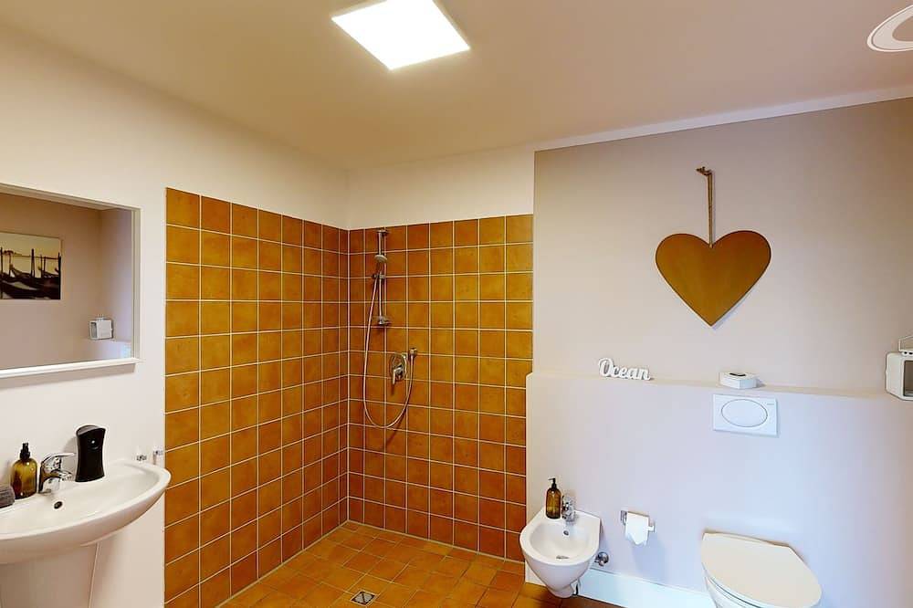 Ganze Wohnung, Gulfhof-Ferien Briese Ferienwohnung Döschdeel - Urlaub im Historischen Denkmal in Großheide, Landkreis Aurich