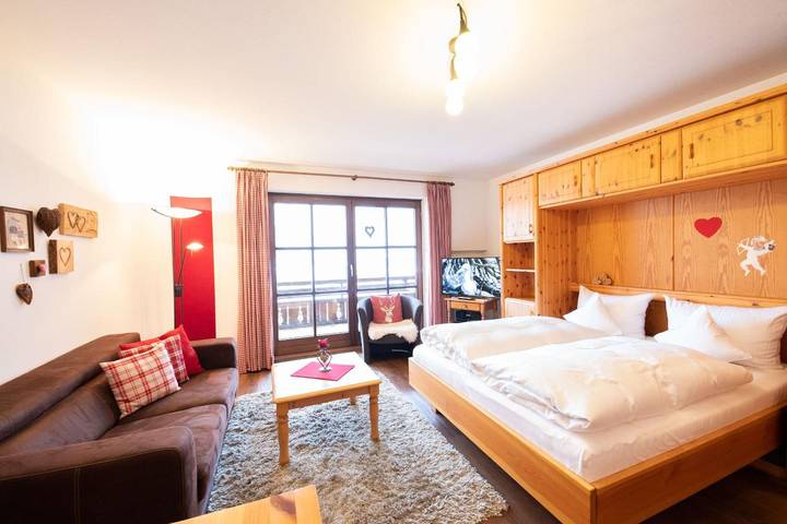 Ferienwohnung für 2 Personen, mit Balkon und Ausblick in Grainau