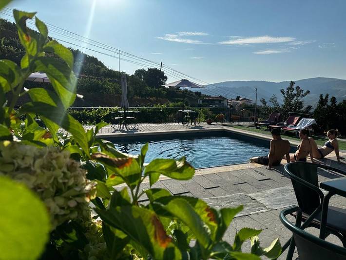 Location de vacances pour 2 personnes, avec piscine ainsi que jardin et vue dans Tabuaço - 2