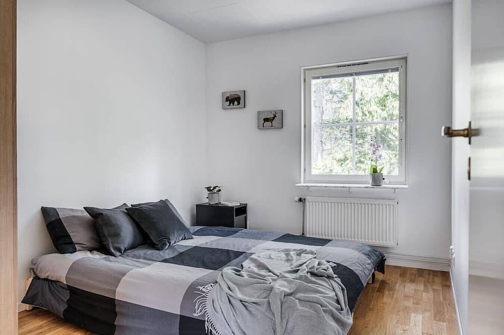 Large family home beside forest in Uppsala