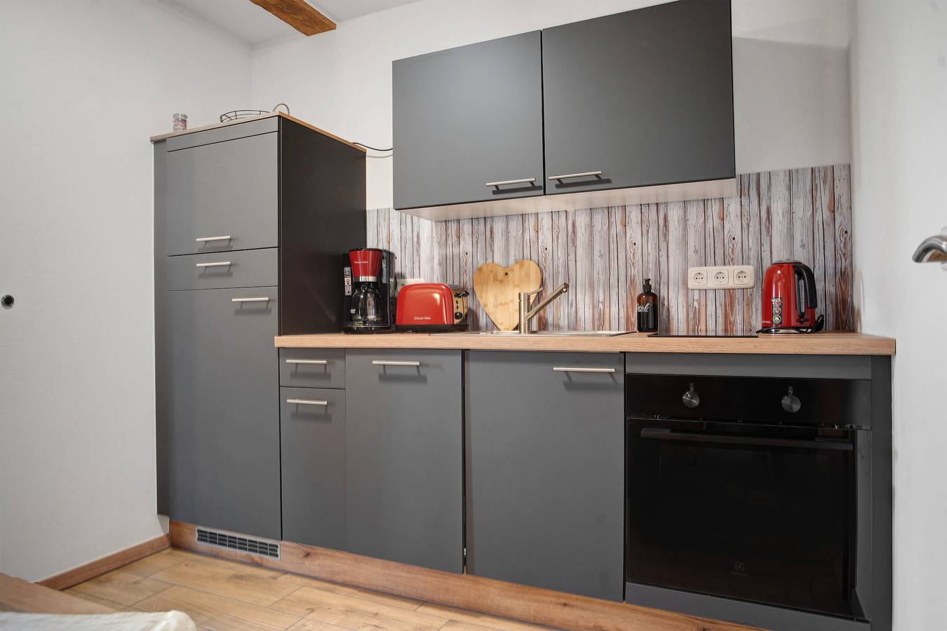 Apartamento entero, Apartamento 'Uschi' con jardín comunitario y Wi-Fi in Warrenzin, Lagos de Mecklenburg