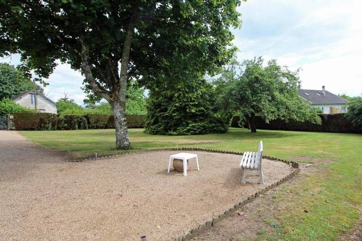 Location de vacances pour 4 personnes, avec jardin à Saint-Sulpice-les-Feuilles - 4