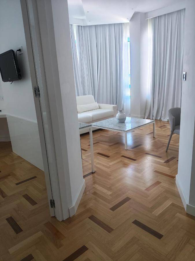 Hôtel pour 2 personnes, avec Balcon et Jacuzzi ainsi que Piscine et Sauna à San Salvo Marina
