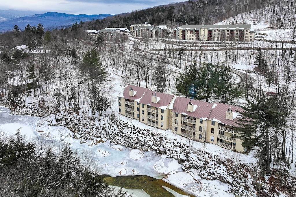 Ganze Wohnung, Riverfront Lincoln Condo: 1 Mi to Loon Mountain! in Lincoln (NH), Franconia Notch