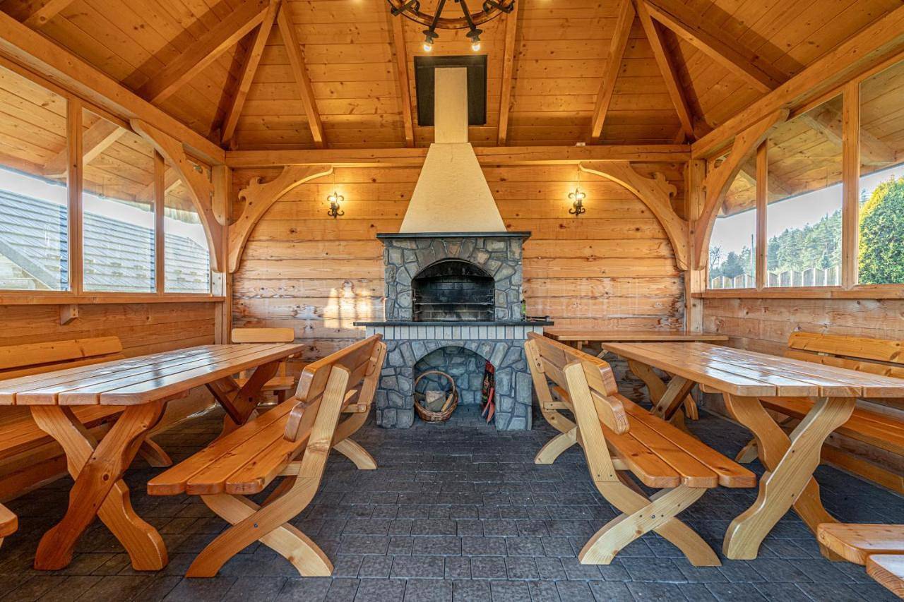 Osada Szaflary - jacuzzi na wyłączność dla każdego domku, ogólnodostępna sauna i plac zabaw w cenie in Szaflary, Karpaty (Polska)