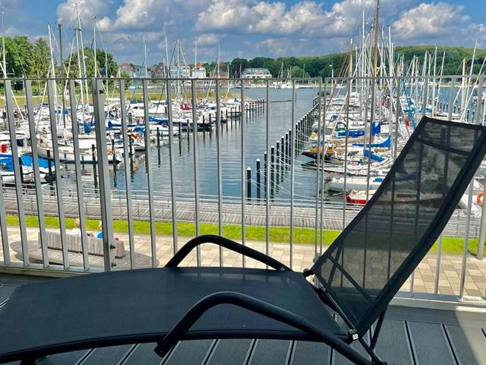 Ferienwohnung für 6 Personen, mit Whirlpool und Sauna sowie Balkon, kinderfreundlich in Priwall