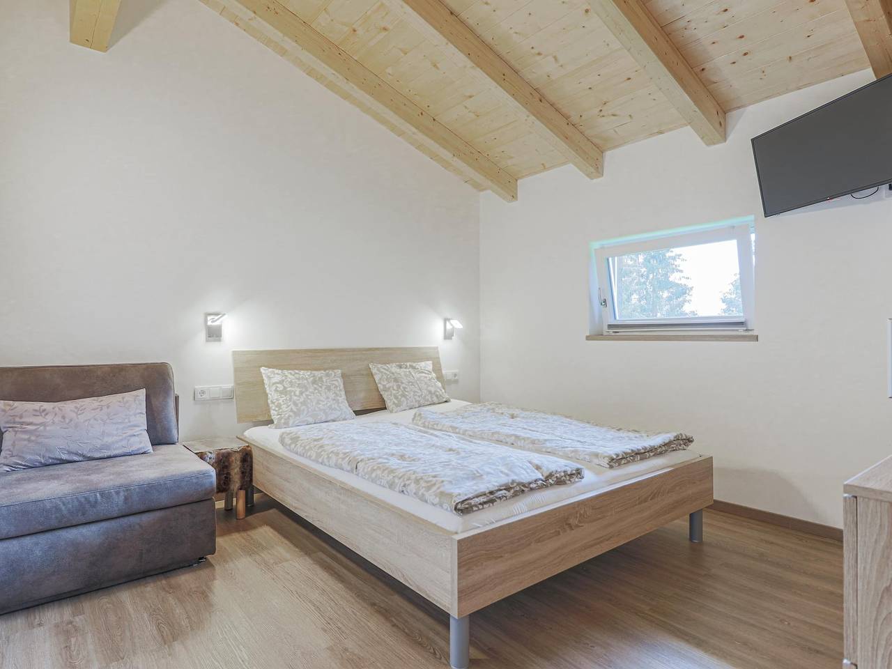 Ganze Wohnung, Gemütliches Ferienwohnung in der Nähe des Skilifts in Bramberg am Wildkogel, Kitzbüheler Alpen