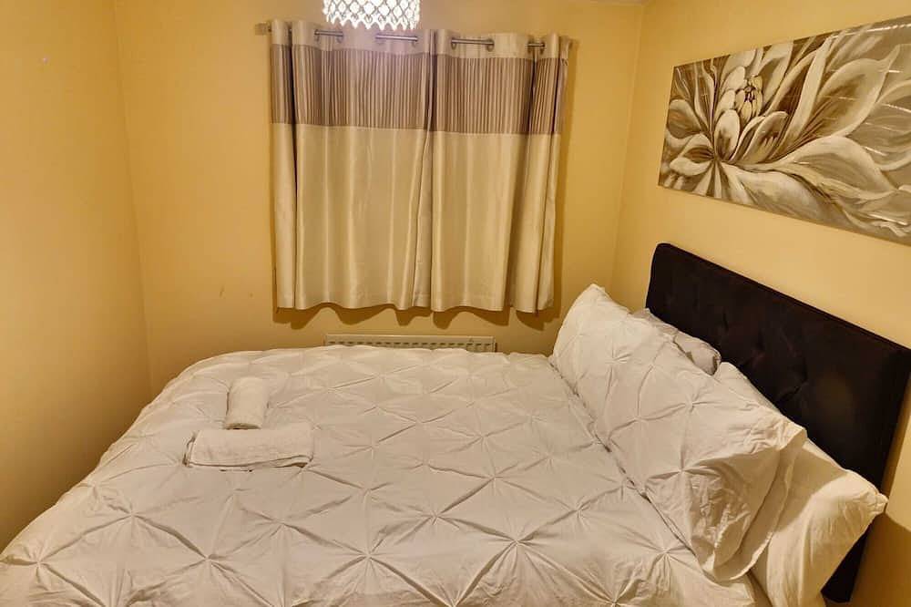 Maidstone holiday apartment free sports free parking  in Kent