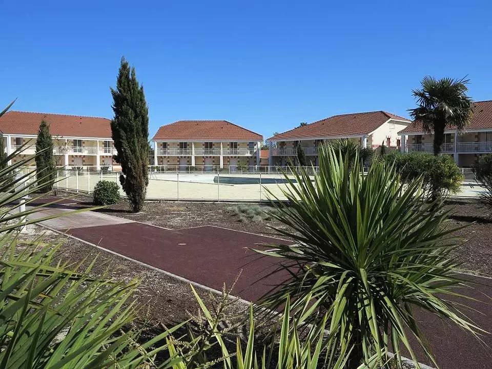 Entire apartment, 2 Rooms for 4 People in Le Verdon-sur-Mer, Lesparre-Médoc region