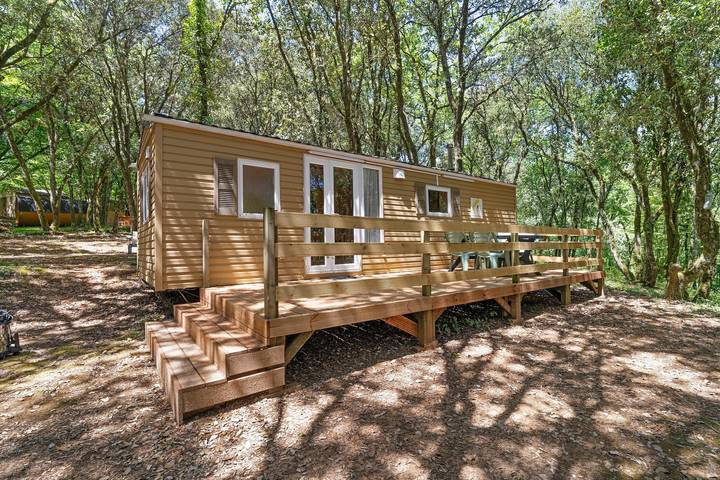 Mobilheim im Feriendorf: Klimaanlage, Gemeinschaftspool, ruhige Waldlage in Calviac-en-Périgord, Périgord Noir