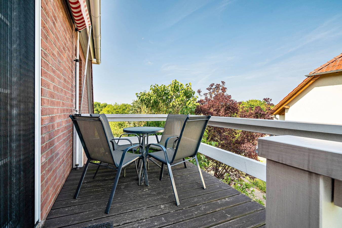 Ganze Wohnung, Ferienwohnung 1 Schulze" mit Gemeinschaftsgarten, Balkon und Wlan in Neustrelitz, Mecklenburg-Strelitz