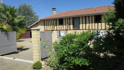 Gîte pour 4 personnes, avec terrasse et jardin dans le Gers