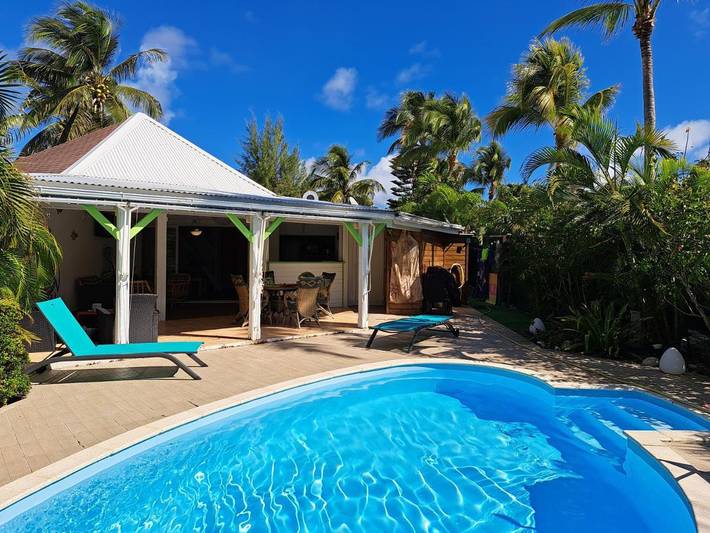 Location de vacances pour 5 personnes, avec jardin ainsi que vue et piscine, animaux acceptés dans Anse Tarare