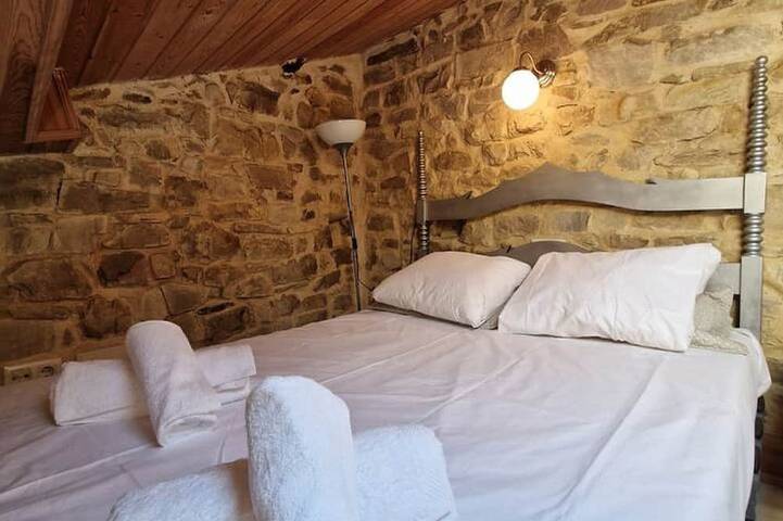 Apartamento entero, 14A04 Casa de piedra Colunga by R2R Consulting in Colunga, Costa Verde