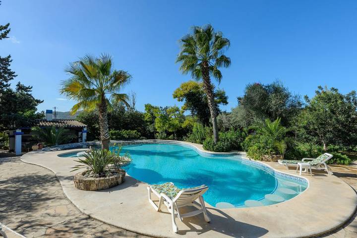 Villa Can Sarrio in Santa Eulària des Riu, Ibiza Este