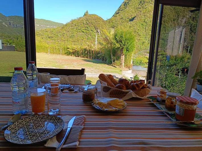 Gîte pour 2 personnes, avec vue et jardin à La Plaine-des-Palmistes - 2