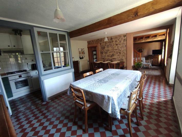 Gîte pour 6 personnes, avec piscine ainsi que jardin et terrasse, animaux acceptés dans la Loire - 2