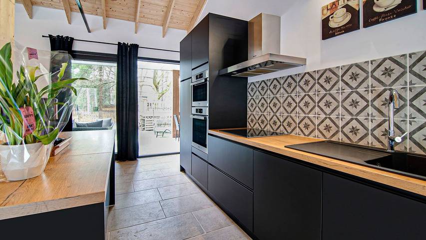 Location de vacances pour 5 personnes, avec terrasse et sauna ainsi que piscine et jardin, animaux acceptés à Érezée - 2